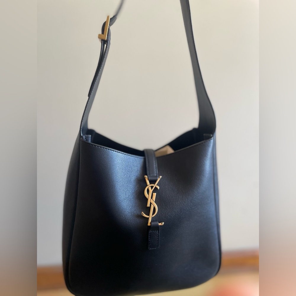 Authentic new Saint Laurent YSL LE 5 À 7 SUPPLE SMALL IN GRAINED LEATHER